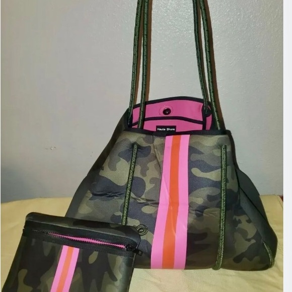 HAUTE SHORE Handbags - Haute Shore Neoprene Camouflage large tote bag with detachable  cosmetic bag